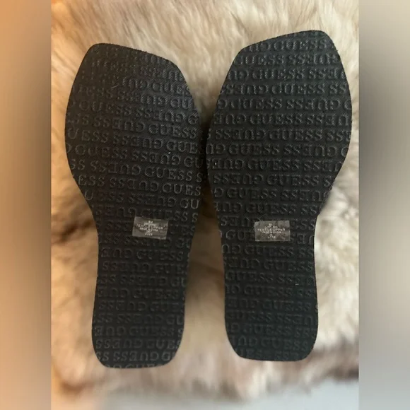 Guess Danvi platform sandal - Picture 7 of 14